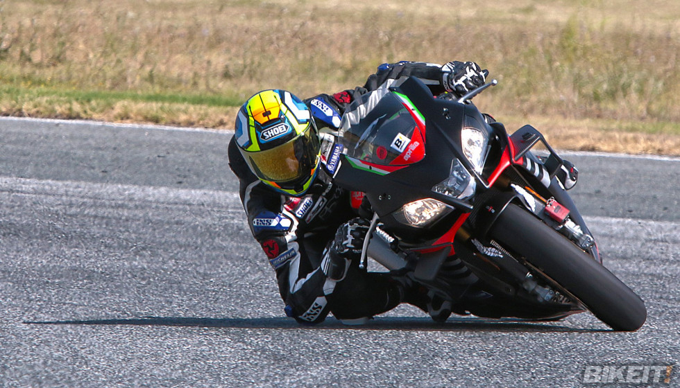 TEST - Aprilia RSV4 1100 Factory 2020