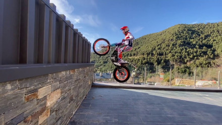 Toni Bou - Προπόνηση στο σπίτι! - Video