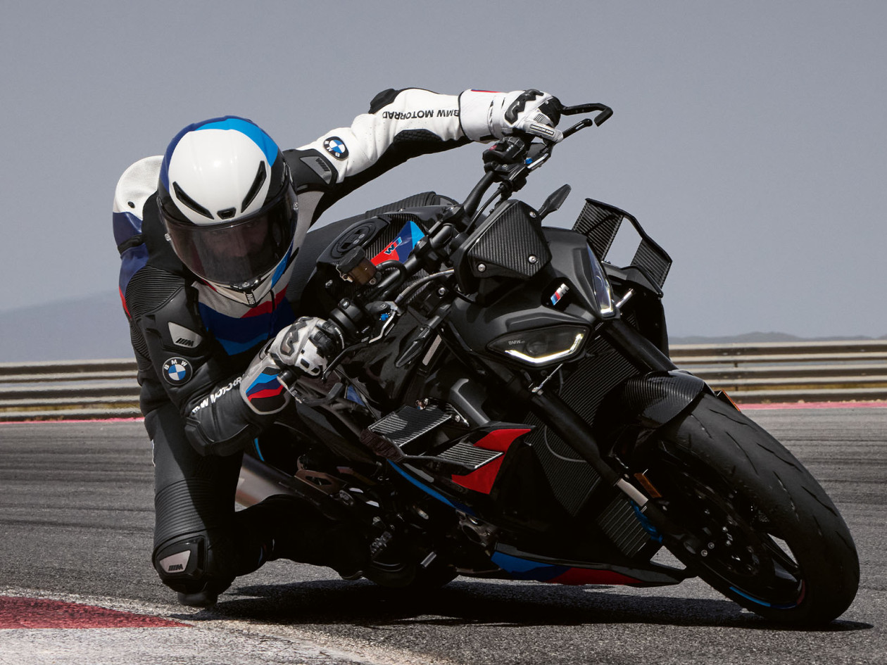 BMW S 1000 R / M 1000 R 2025 - Ακόμα πιο επιθετικά RR γονίδια εντός