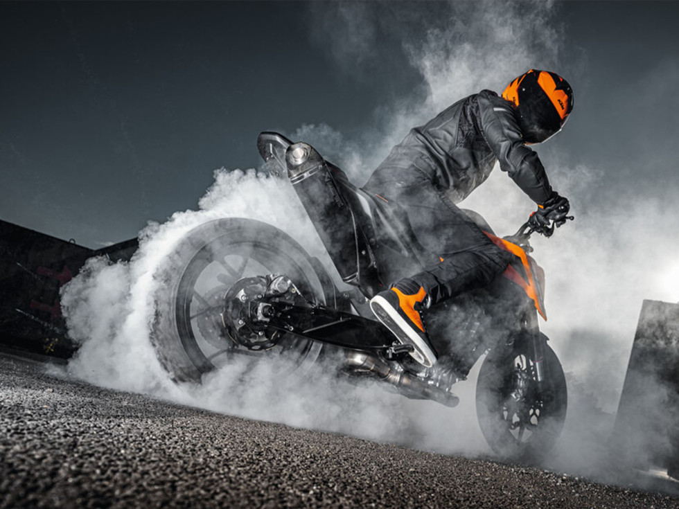 KTM 790 Duke 2025 - Ψηφιακή αναβάθμιση