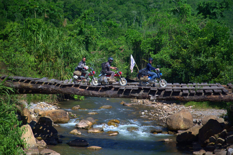 Monkey Run Peru, από τους Adventurists