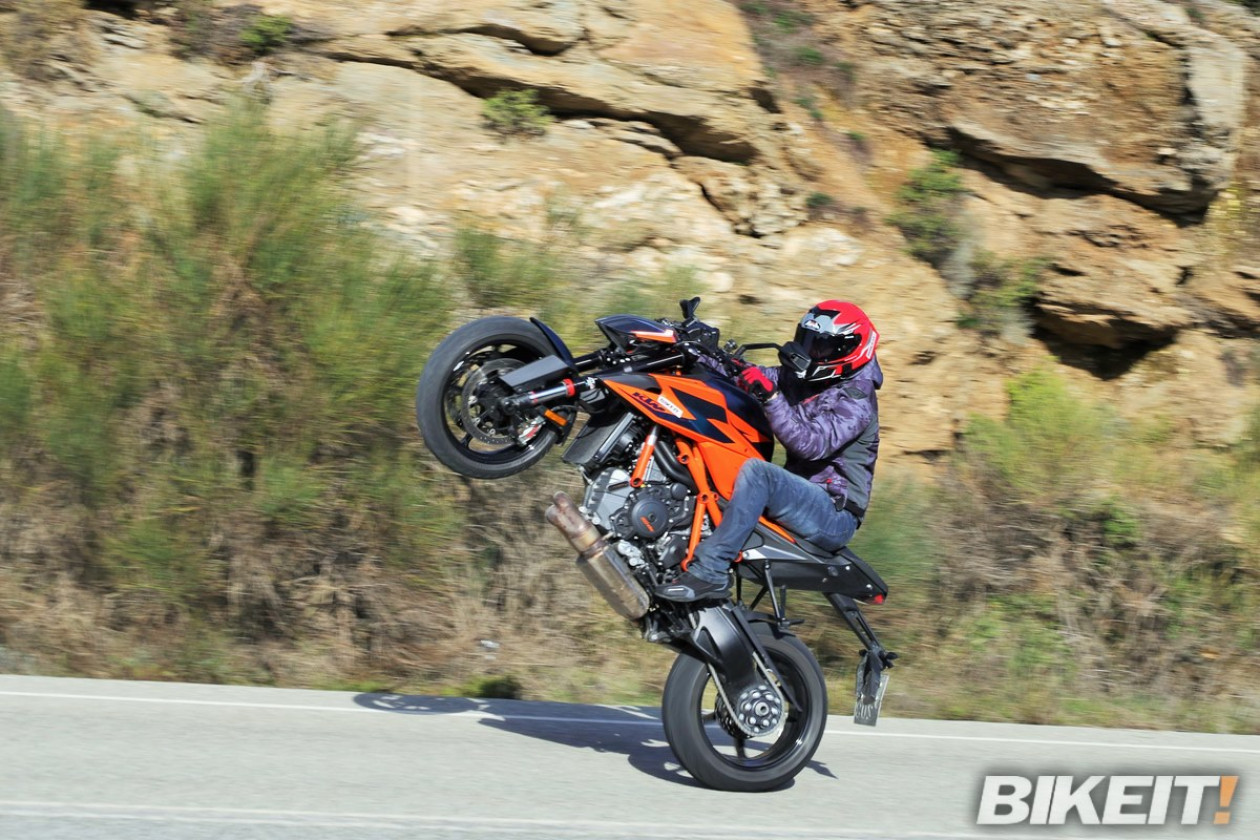 Video - KTM 1290 Super Duke R - Dyno Test