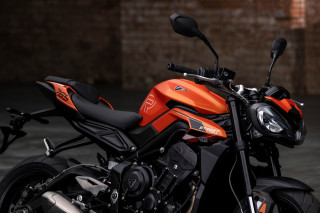 Triumph Street Triple 765 R A2 - Νέα έκδοση για συμβατότητα με τη μεσαία κατηγορία διπλωμάτων οδήγησης