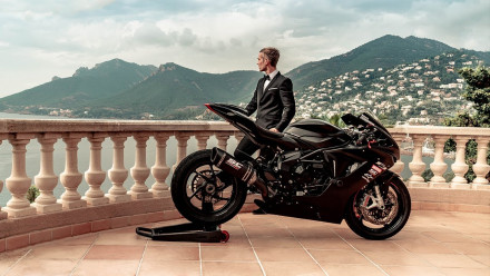 MV Agusta: Back in Black - stunt video