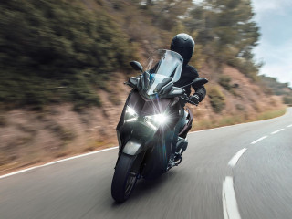 Yamaha XMAX - Προσφορά για τη μπαγκαζιέρα και όχι μόνο