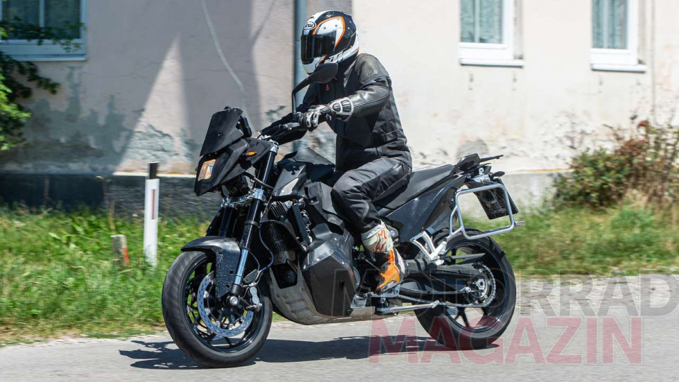 KTM 890 SMT - Κατασκοπικές φωτογραφίες