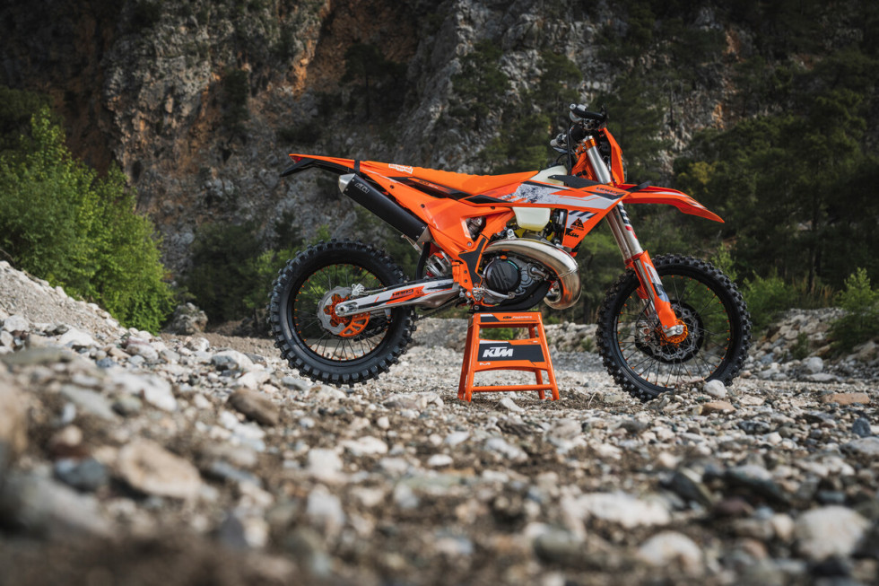 KTM 300 EXC Hardenduro 2024 - Νέα έκδοση για τους &quot;σκληρότερους&quot; όλων