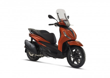 Piaggio Beverly 300 / S &amp; 400 / S 2021 - Ιδού οι τιμές τους στην Ελλάδα!