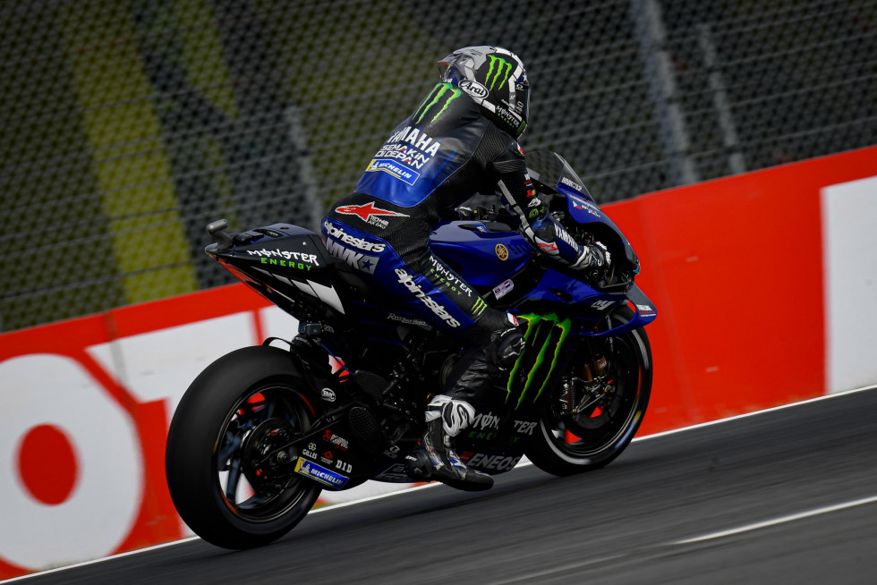 MotoGP Assen ΕΔ2 – Πρώτος πριν τη βροχή ο Maverick Vinales. Τρομακτικό highside για τον Marc Marquez!