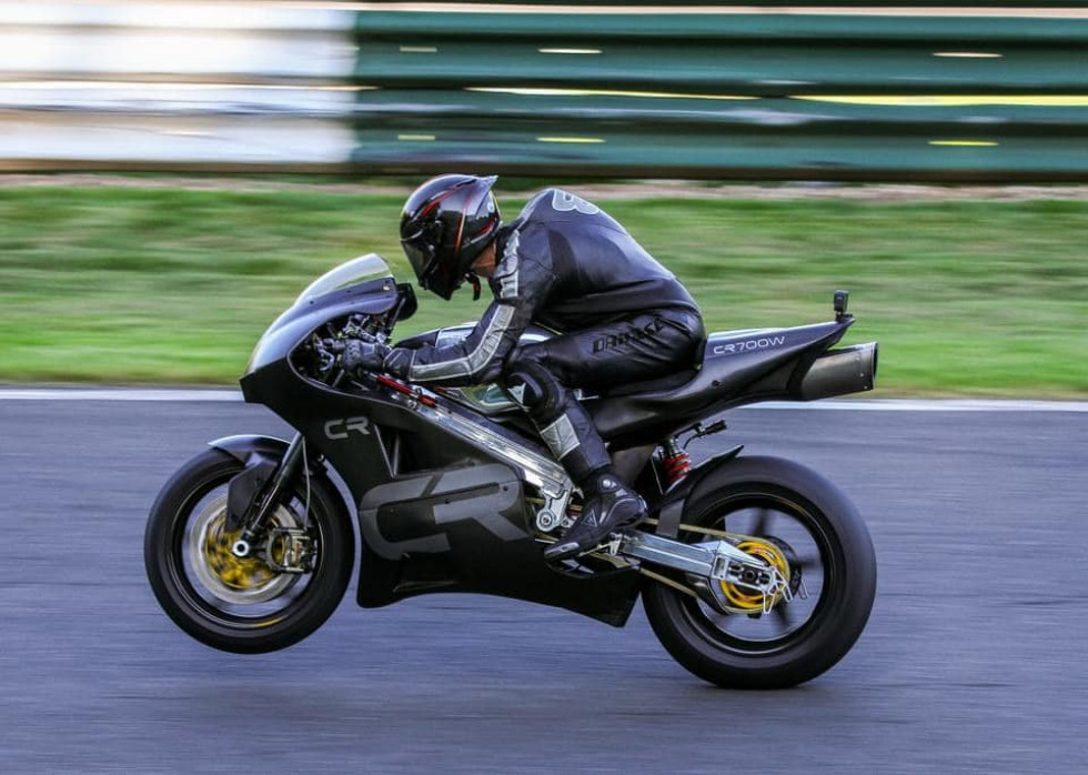 Guy Martin – 302.6 km/h με την Crighton CR700W