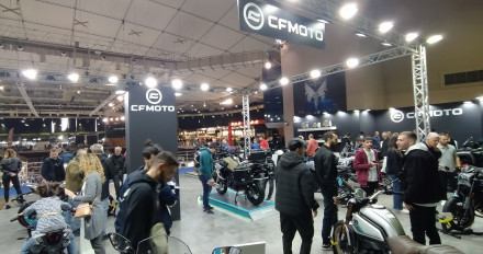 Moto Petsas CFMOTO &amp; Royal Enfield στην Έκθεση Μοτοσυκλέτας