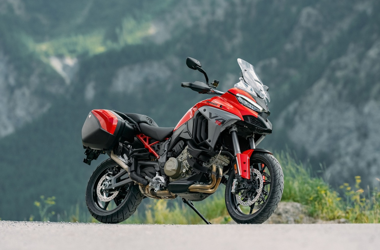 Η Ducati αποκαλύπτει τις νέες Multistrada V4, V4 S και Pikes Peak 2025