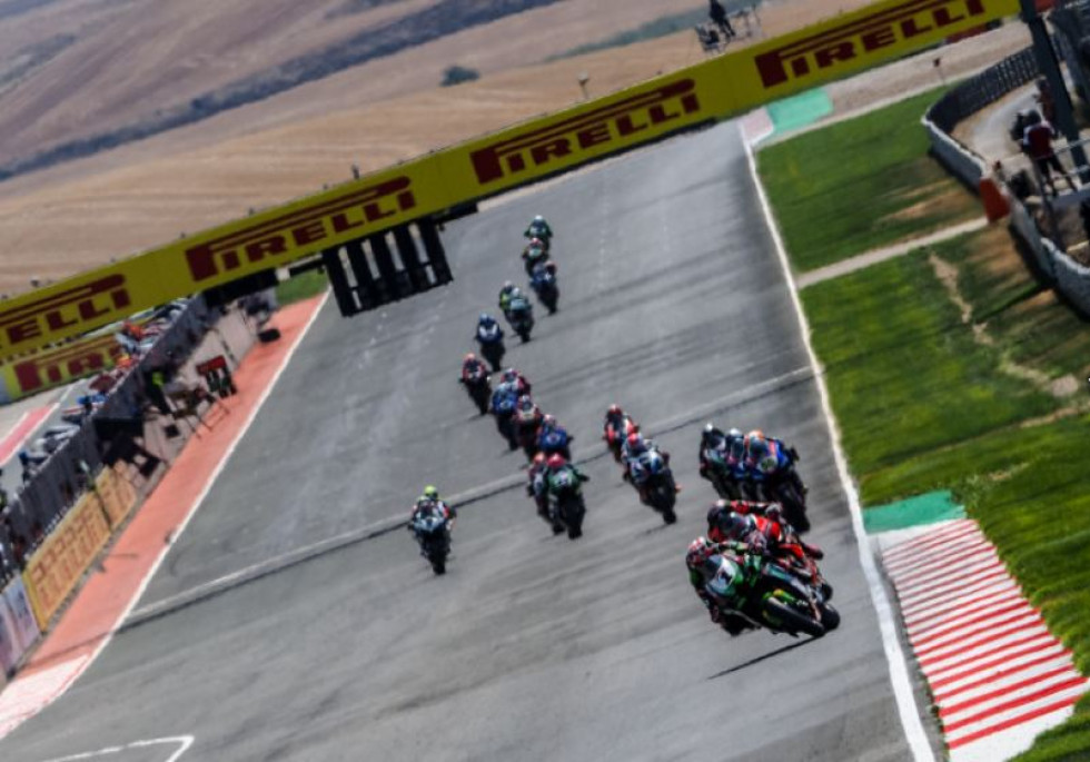 WSBK – Παίρνει «φωτιά» το πρωτάθλημα με ισοβαθμία Rea-Razgatlioglu μετά το Γύρο στη Navarra