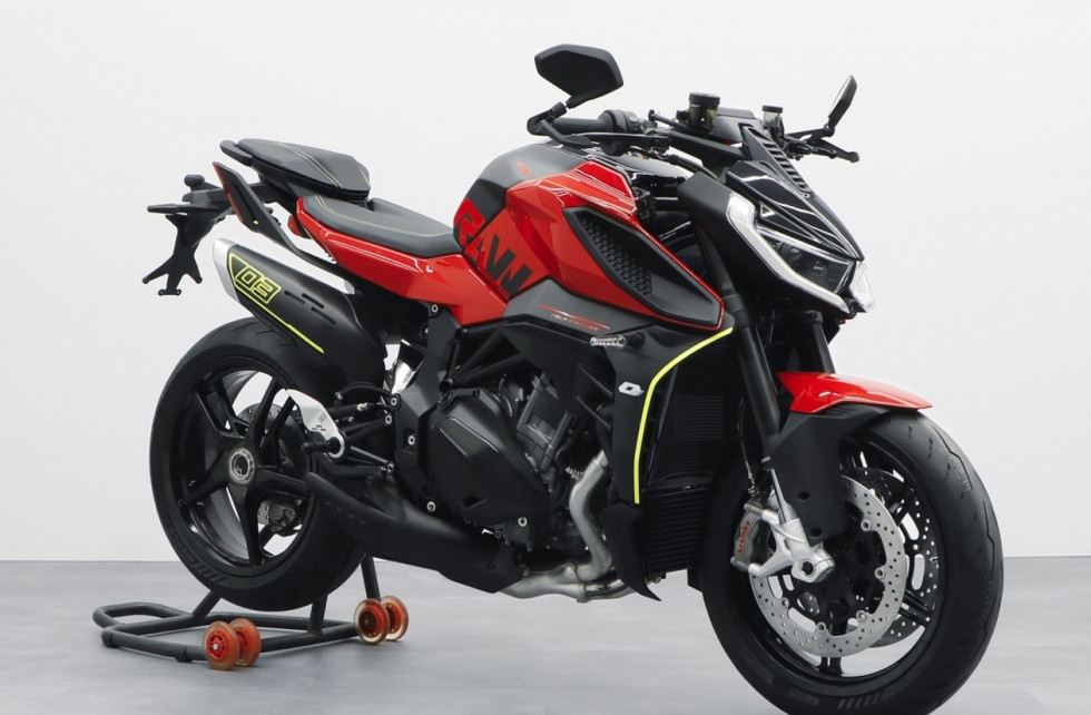 EICMA 2024 – QJMOTOR SRK 1000 2025: Σινικό τετρακύλινδρο naked