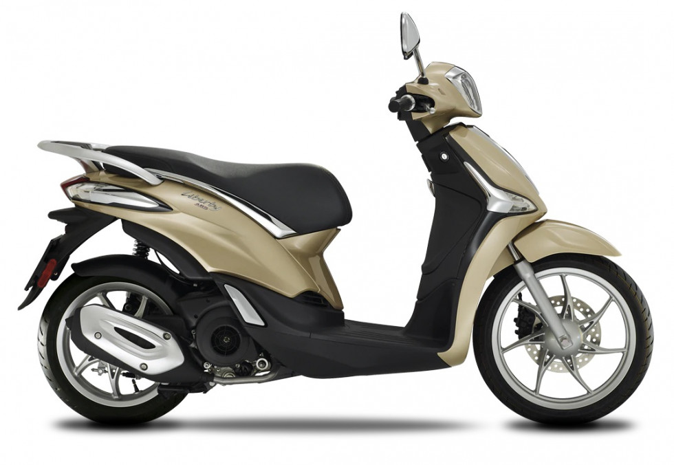 Τα νέα Piaggio Liberty 125/150 του 2021 στη Moto Petsas