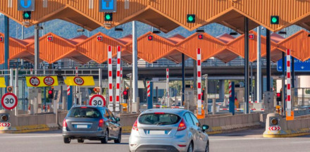 Ισπανία – Ξηλώνουν διόδια για να αποσυμφορήσουν αυτοκινητόδρομους