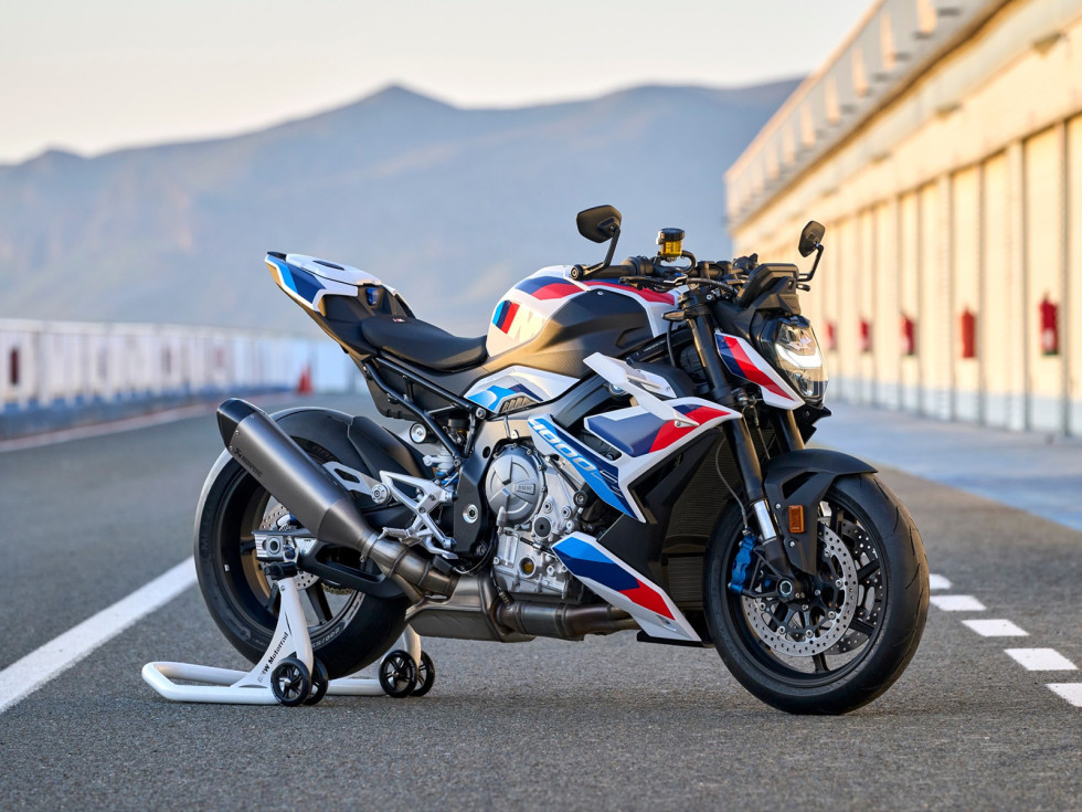 BMW M 1000 R 2023 – Ιδού το νέο streetfighter της σειράς M!