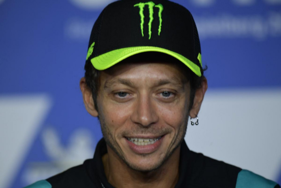 Ο Valentino Rossi, η πώληση της VR46 και η ιπποτική κίνηση να μην αρπάξει τις Yamaha από την Petronas