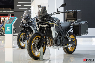 EICMA 2024 – Kove 800X Travel 2025 – Τροχός 19 ιντσών και πολλές αλλαγές