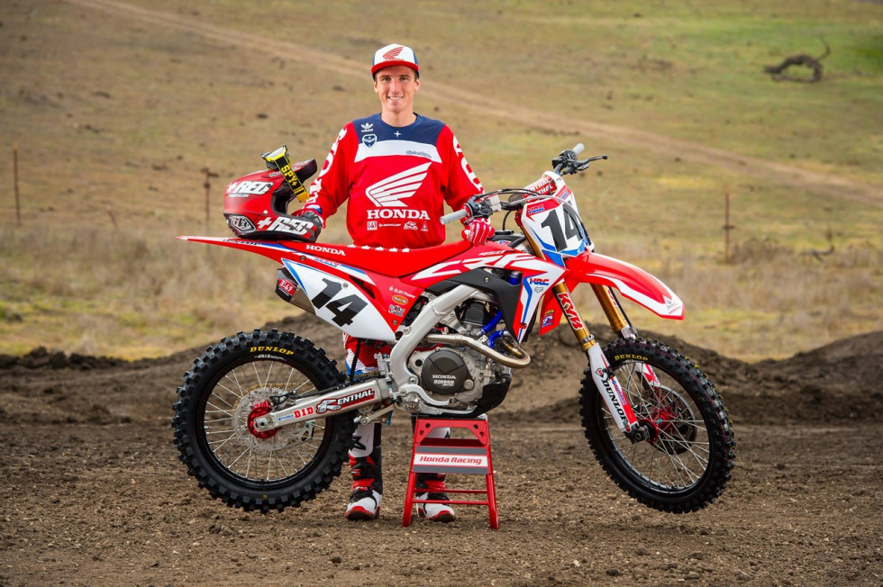 Cole Seely - Αποσύρεται από τους αγώνες