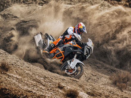 KTM 1390 Super Adventure R 2025 -  Έτοιμο για κάθε σημείο του χάρτη