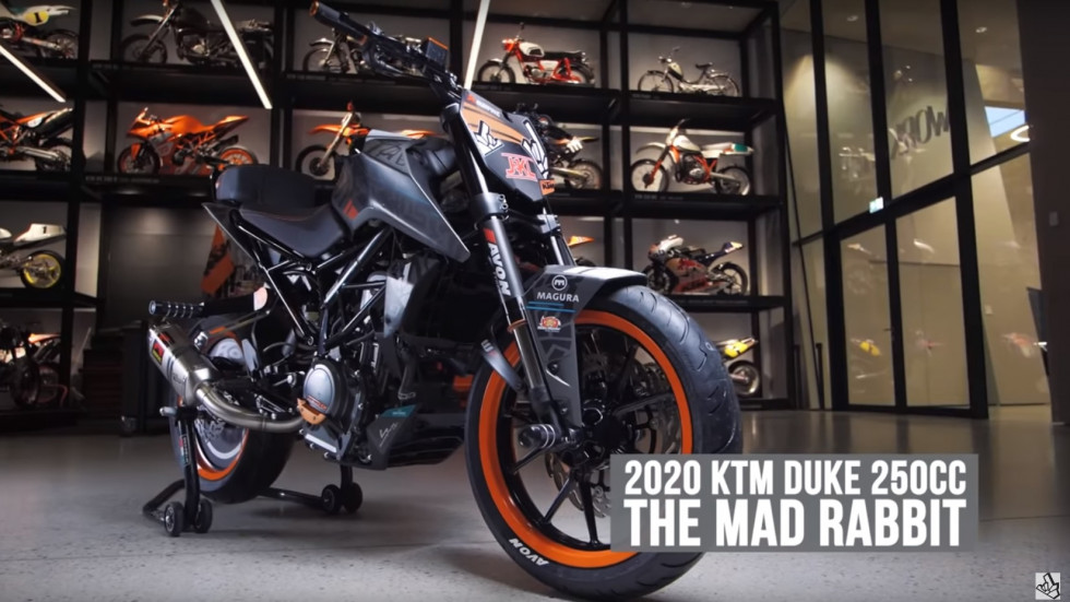 KTM 250 Duke Rok Bagoros – Το Τρελό Κουνέλι