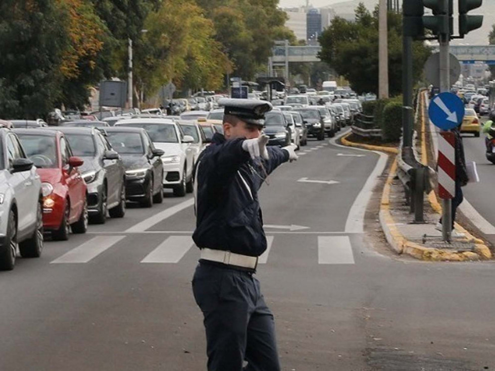 Κυκλοφοριακές ρυθμίσεις έως τις 30/6 στη Λ. Ποσειδώνος λόγω εργασιών