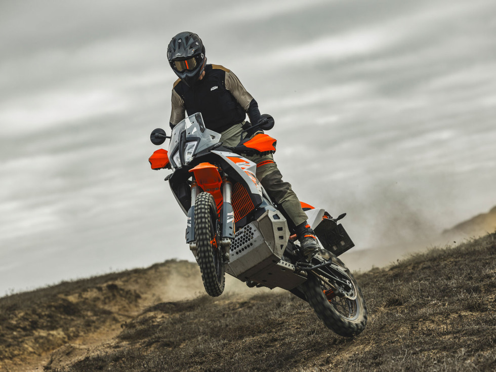 KTM 890 Adventure R 2025 - Μικροαλλαγές σε εμφάνιση και τεχνολογία