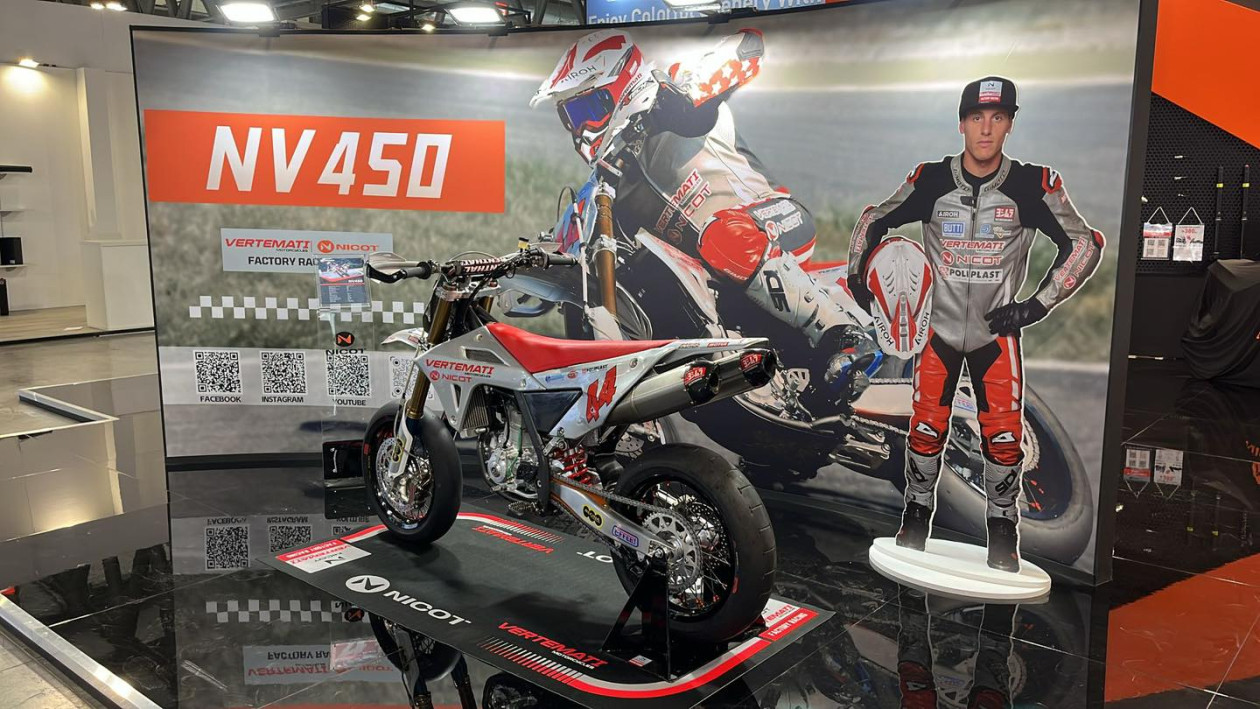 EICMA 2024 - Vertemati NV450: Πρωτότυπη αγωνιστική supermoto για το παγκόσμιο