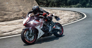 Zontes 703RR 2025 - Αποκαλυπτήρια για την τρικύλινδρη supersport