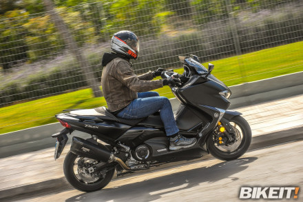 Yamaha TMAX SX Sport Edition: Γνήσια αξεσουάρ για το απόλυτο σπορ σκούτερ